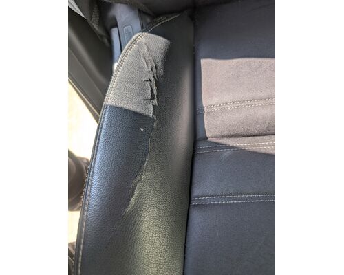 レザーシートリペア