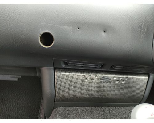 ダッシュボード修理